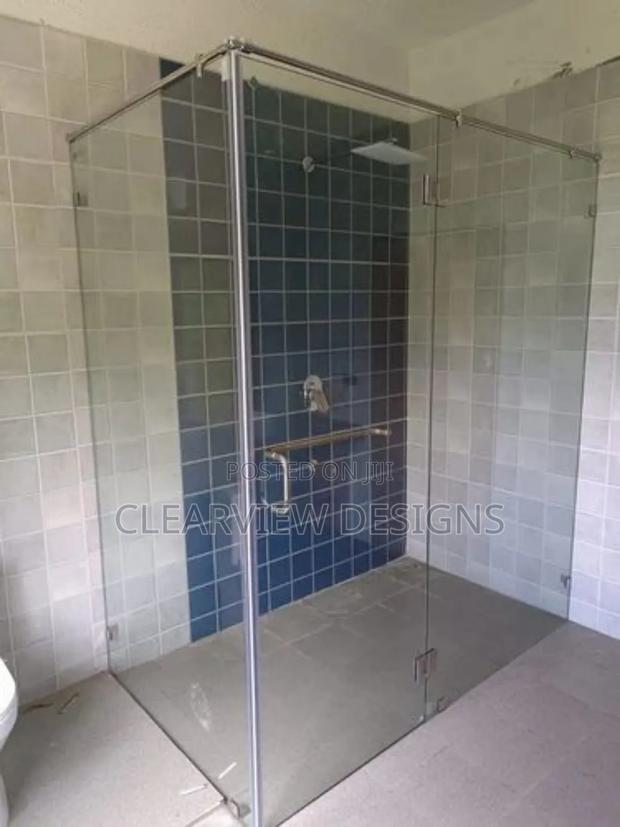 Durable Bathroom Glass Enclosure | Shower Cubicle · Photo 2
