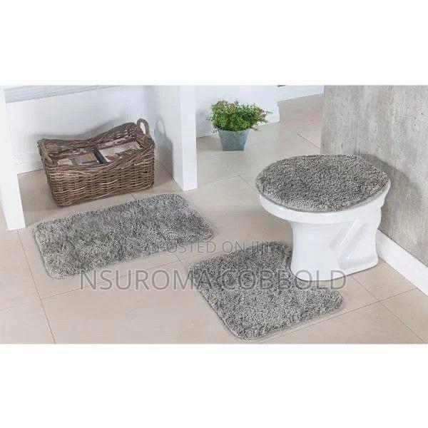 Bathroom Set · Photo 2
