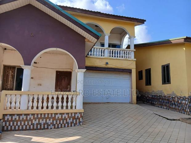 5bdrm House in Gyenyase Nahinso, Kumasi Metropolitan for sale photo 2