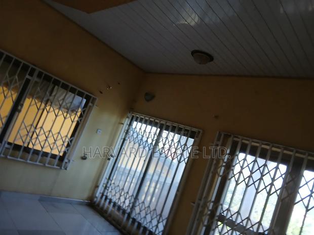 5bdrm House in Gyenyase Nahinso, Kumasi Metropolitan for sale photo 6