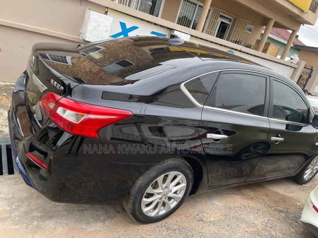 Nissan Sylphy 2019 Black photo 18