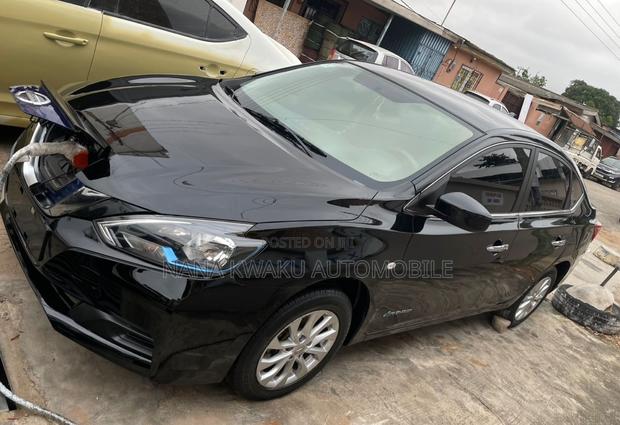 Nissan Sylphy 2019 Black photo 17