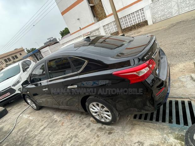 Nissan Sylphy 2019 Black photo 20