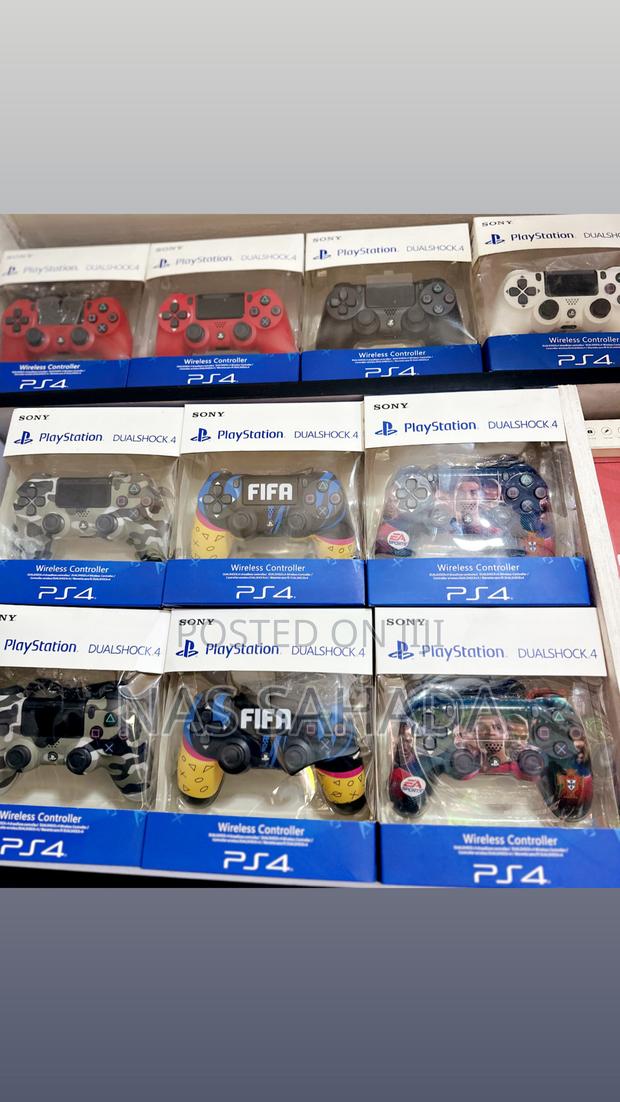 Brand New Ps4 Controller Game Pad · Photo 2