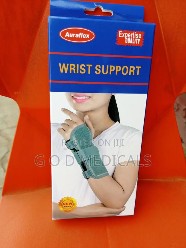 Wrist Support · Photo 2
