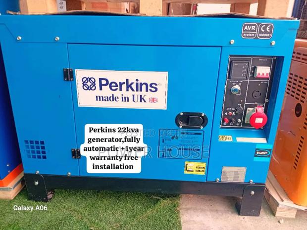 Silence Working Perkins Diesel Generator 22kvaperkins Silent · Photo 2