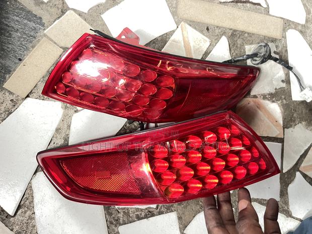 Infiniti Fx35 Taillight Available