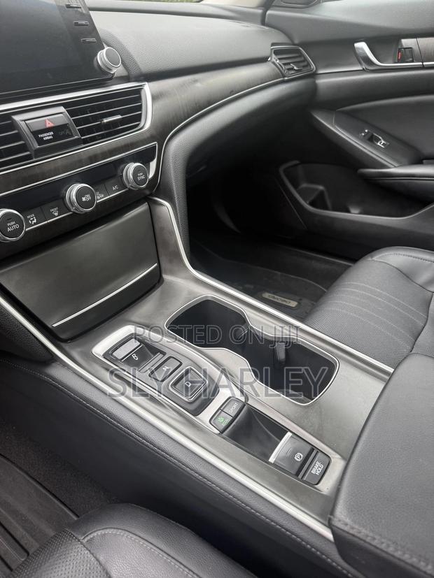Honda Accord 2018 Gray photo 3