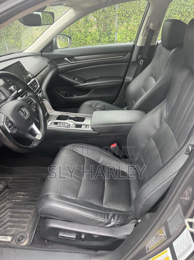 Honda Accord 2018 Gray photo 7