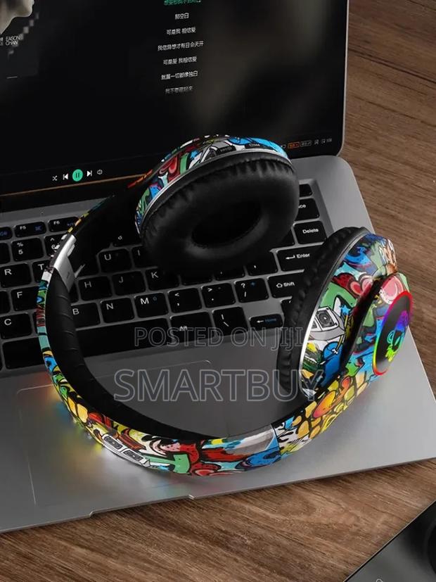Wireless Graffiti Headphone