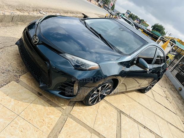Toyota Corolla 2018 Green