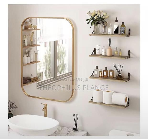 Wall / Bathroom Mirror · Photo 2