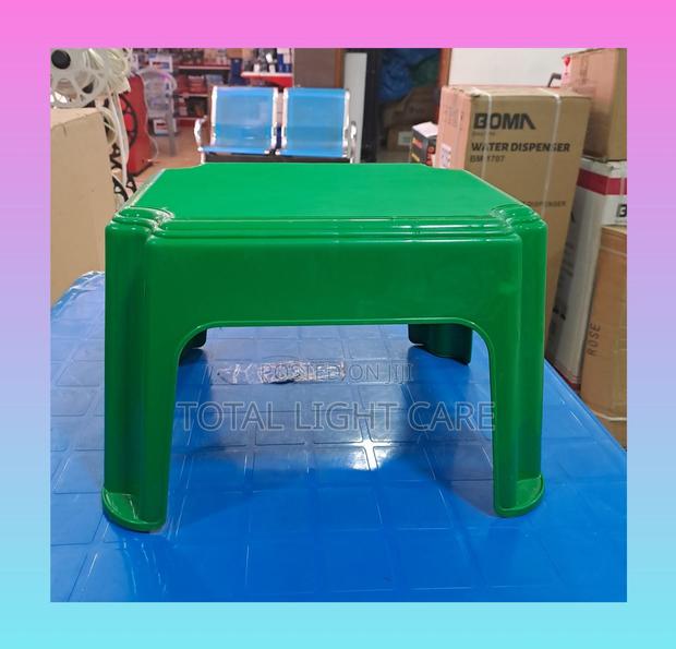 Plastic Stool Small Size · Photo 4
