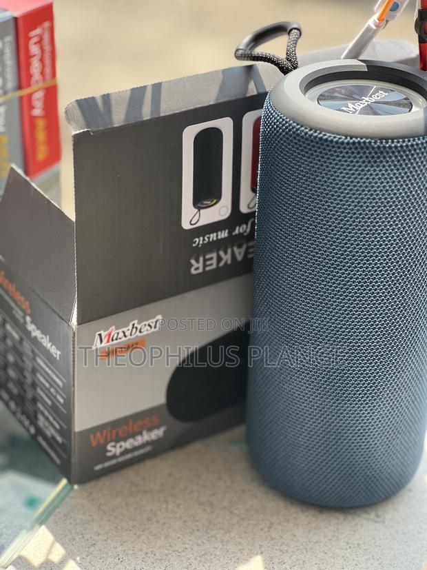 Portable Bluetooth Speaker Super Base · Photo 3