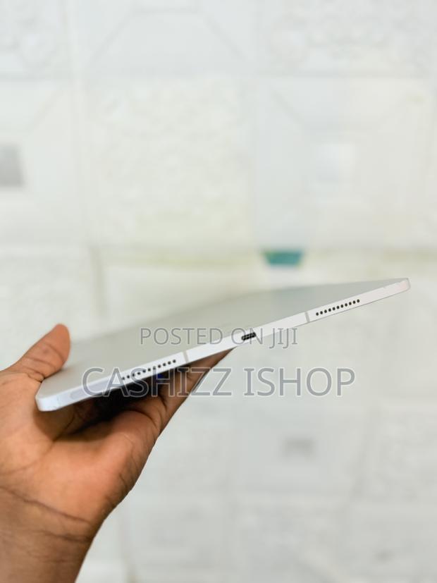 Apple iPad Pro 12.9 (2021) 256 GB Gray photo 6
