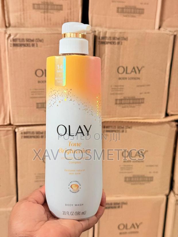 Olay Tone Brightening Vitamin C Body Wash · Photo 2