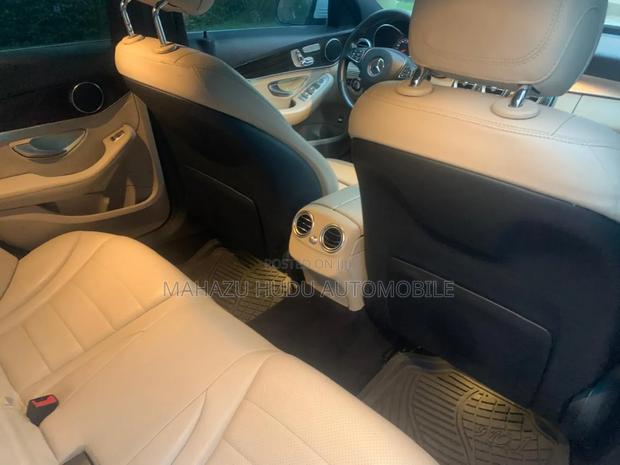 Mercedes-Benz C300 Luxury 4Matic Sedan AWD (2.0L 4cyl 7A) 2016 White