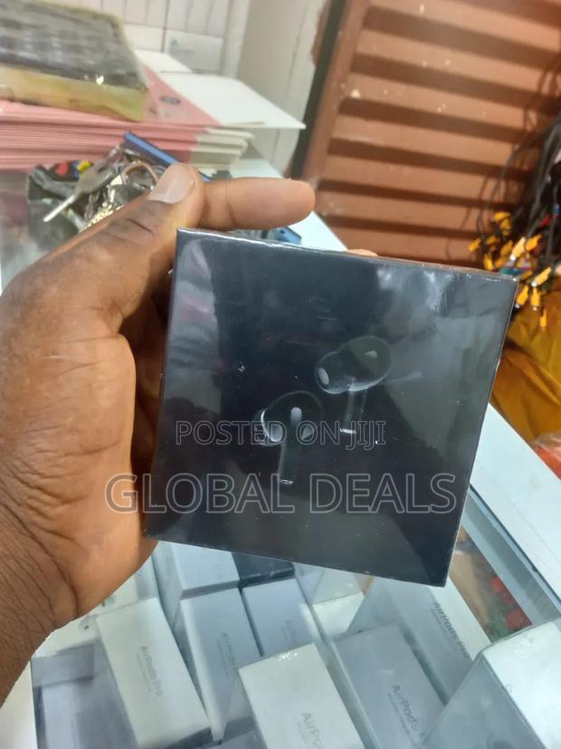 Black Apple Airpods