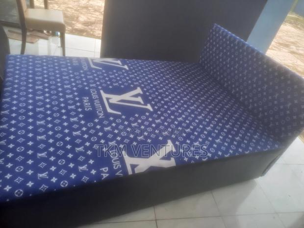 Modern Furniture · Photo 2