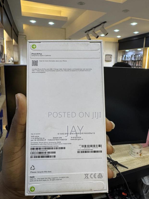 New Apple iPhone 16 Plus 256 GB Blue photo 2