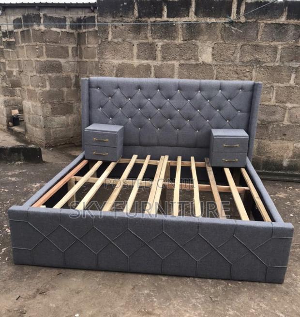 Humble Queen Size Bed Frame With 2 Side Drawers · Photo 2