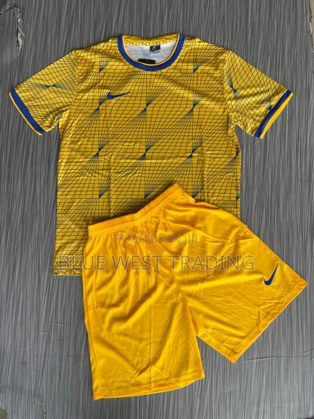 Plain Football Jerseys · Photo 4