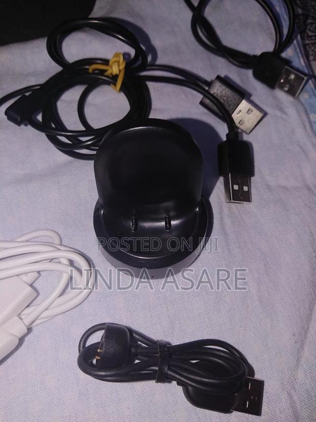Original Samsung and Apple Watch Chargers · Photo 3