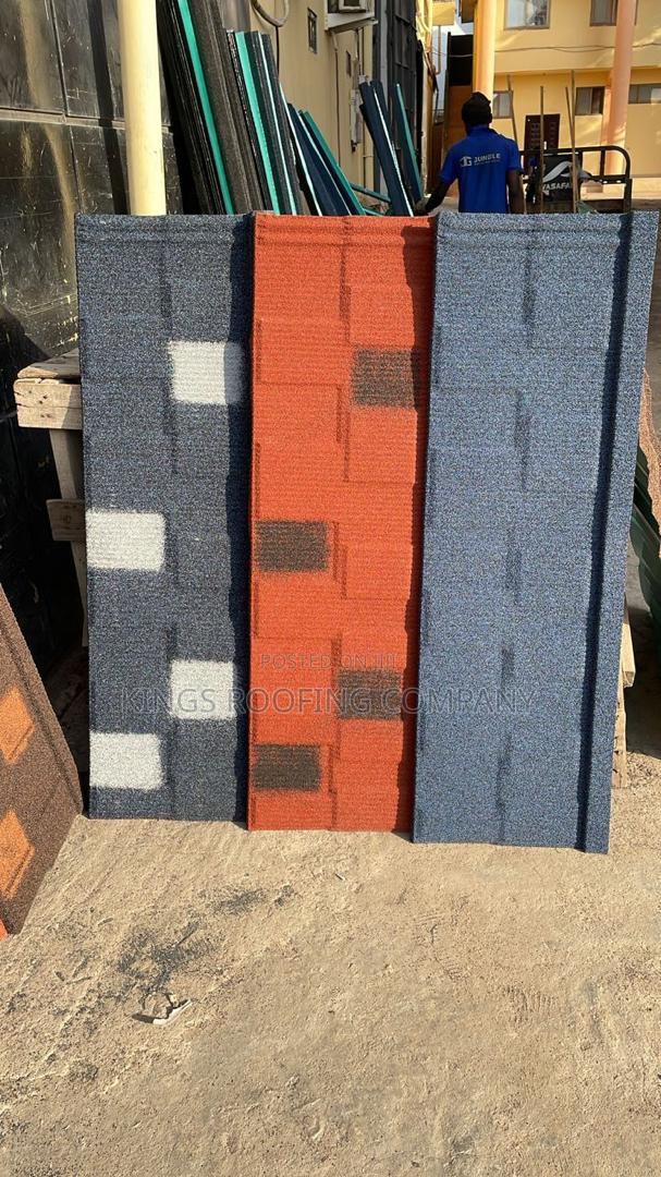 Different Grades of Shingle Roofing · Photo 2
