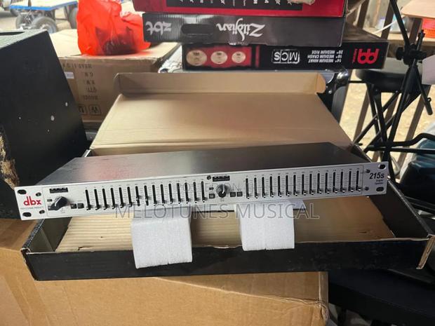 DBX Model 215s Eq Dual 15-Band Graphic Equalizer · Photo 4