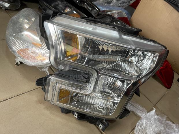 Ford F-150 2015-2017 Headlights Used Normal photo 2