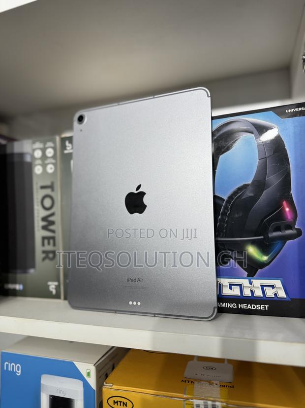 Apple iPad Air 11 (2024) 256 GB Gray photo 2