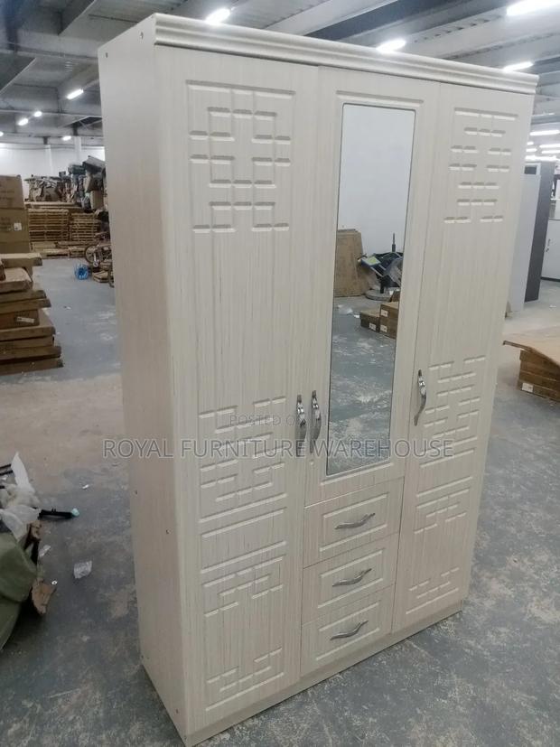 3 Doors Wooden Wardrobe · Photo 3