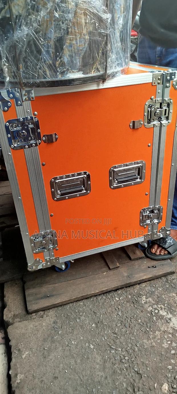 Amplifier Rack 16 Unite · Photo 4