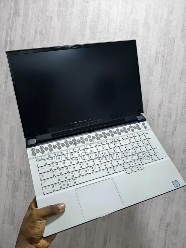 Laptop Dell Alienware M17 R2 16GB Intel Core i7 SSD 1T