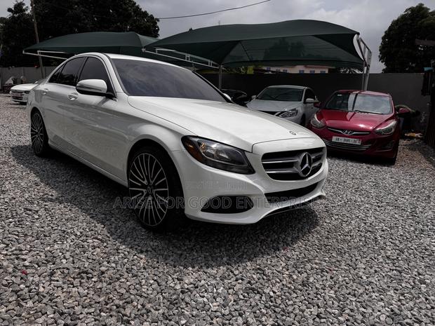 Mercedes-Benz C300 Base 4Matic Sedan AWD (2.0L 4cyl 7A) 2016 White photo 2