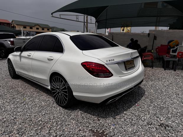 Mercedes-Benz C300 Base 4Matic Sedan AWD (2.0L 4cyl 7A) 2016 White photo 6