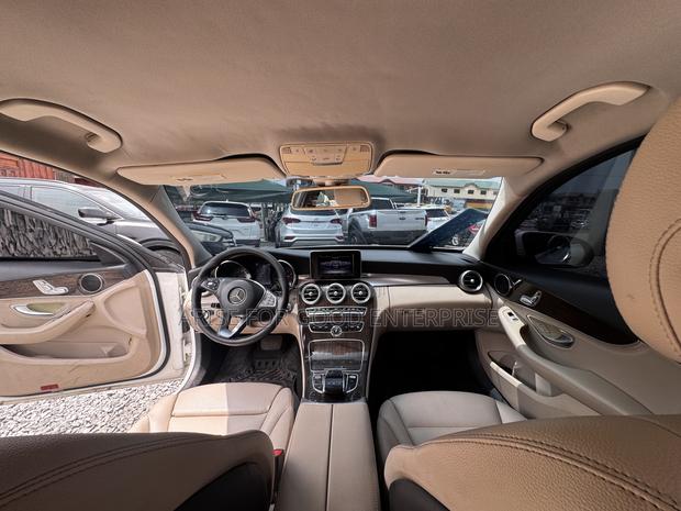 Mercedes-Benz C300 Base 4Matic Sedan AWD (2.0L 4cyl 7A) 2016 White photo 7