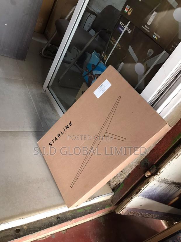 Roam Anywhere Accross the World With Starlink Kit · Photo 2