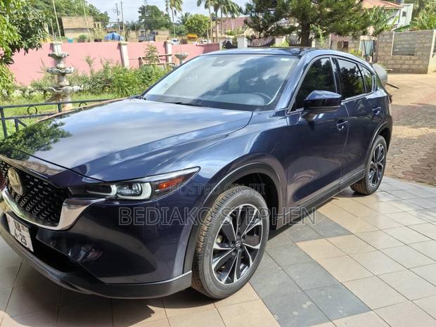 Mazda CX-5 2022 Blue
