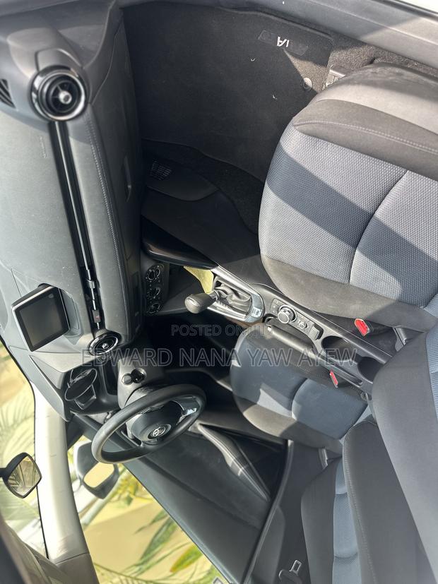 Toyota Yaris iA 1.5 FWD 2017 White