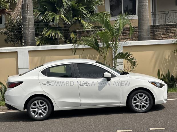 Toyota Yaris iA 1.5 FWD 2017 White