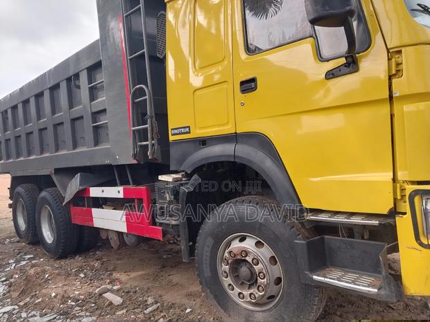 Howo Tipper Truck photo 2