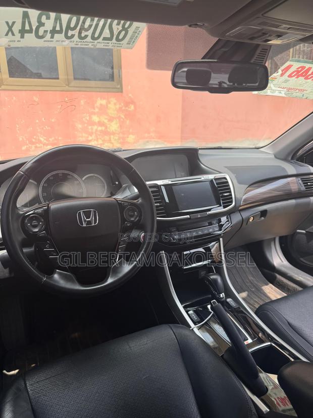 Honda Accord Touring V6 4dr Sedan FWD (3.5L 6cyl 6A) 2017 Black