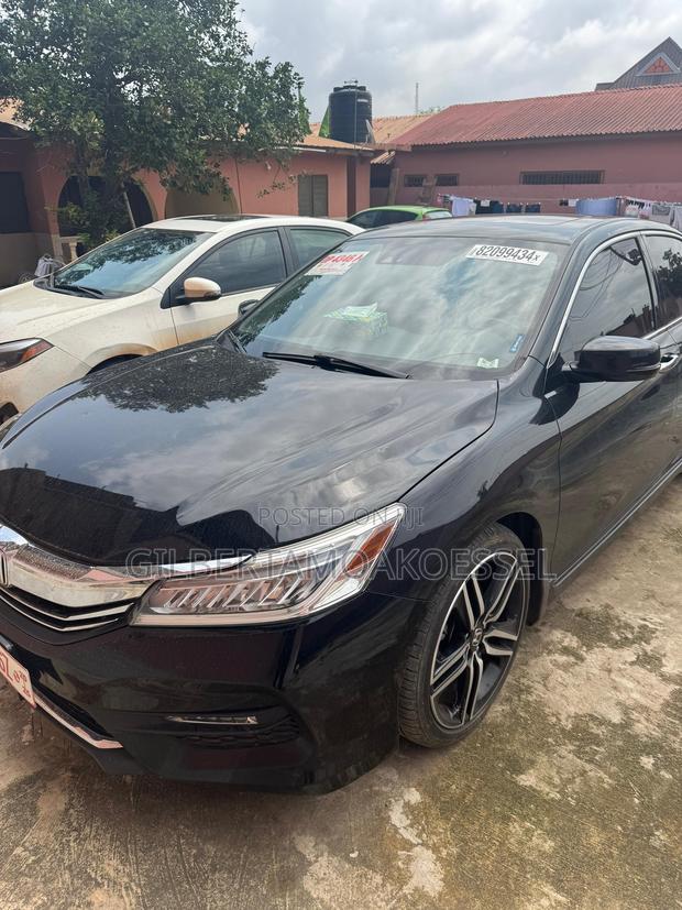 Honda Accord Touring V6 4dr Sedan FWD (3.5L 6cyl 6A) 2017 Black