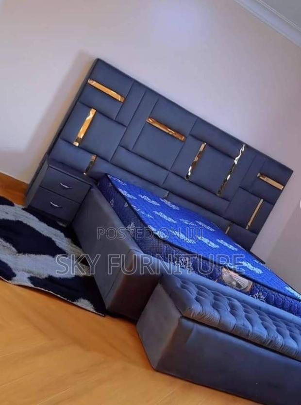 Supreme King-Size Complete Bed · Photo 2