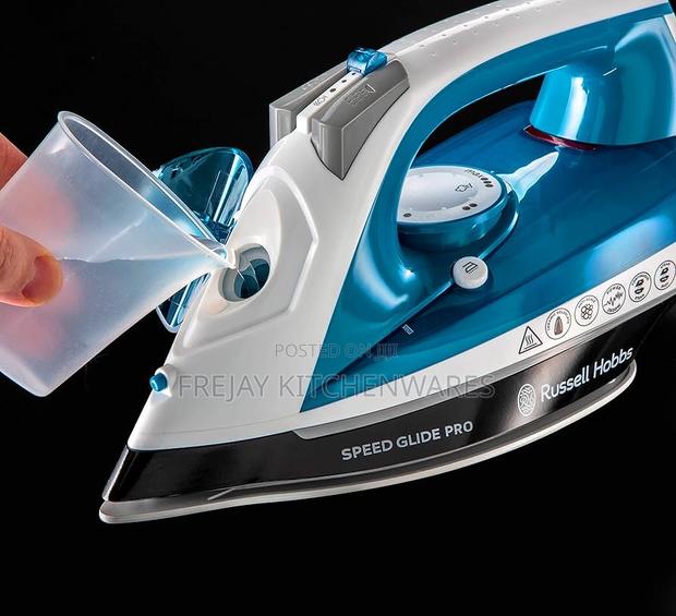 Russell Hobbs Speed Glide Steam Iron photo 2