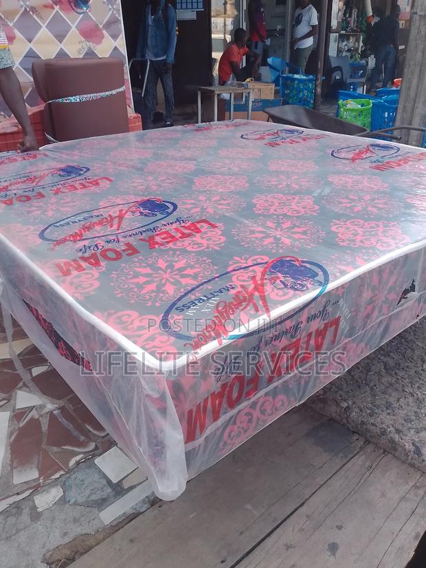 Queen Size 10" Mattress Latex · Photo 2