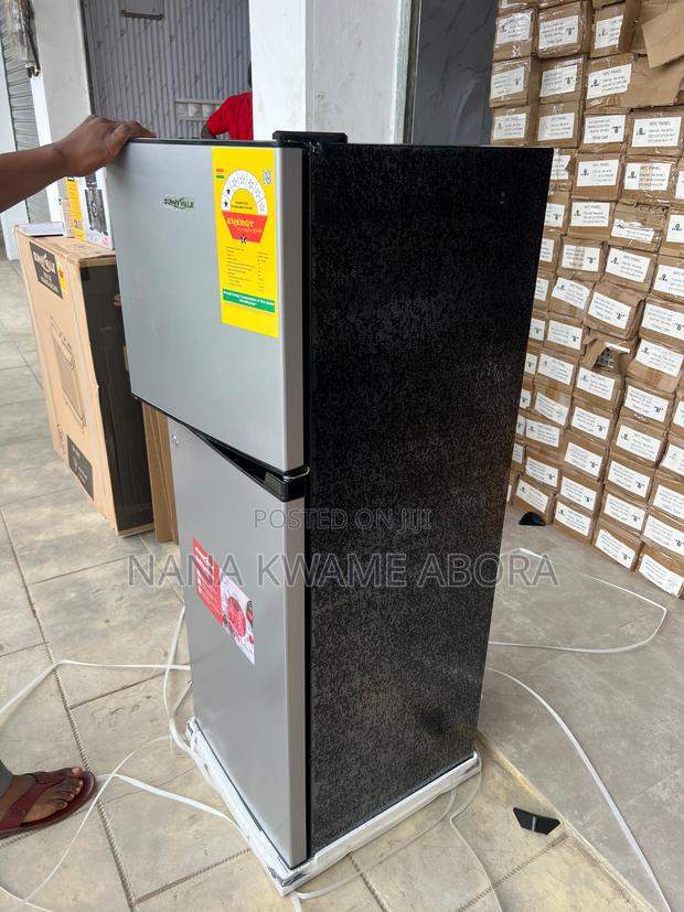 Brand New Double-Door Refrigerator 145liters photo 2
