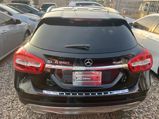 Mercedes-Benz GLA 250 2016 Black
