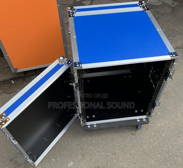 Amp Rack 12u 2doors With Table · Photo 4